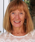 Julie Carlson headshot