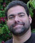 Leo Cabranes-Grant headshot